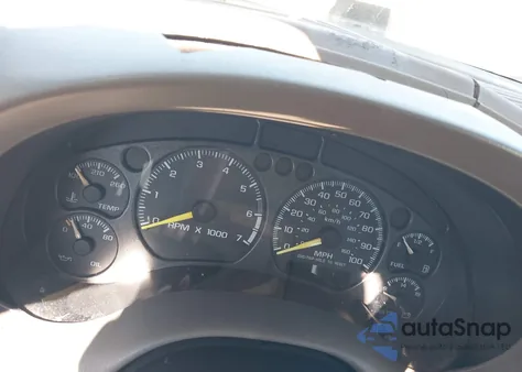 2000 Chevrolet S-10 Ls z USA, uszkodzony, nr VIN 1GCCS1952Y8295479